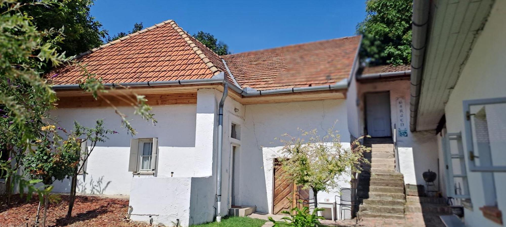 Plitzner Belvarosi Apartmanhaz エゲル エクステリア 写真