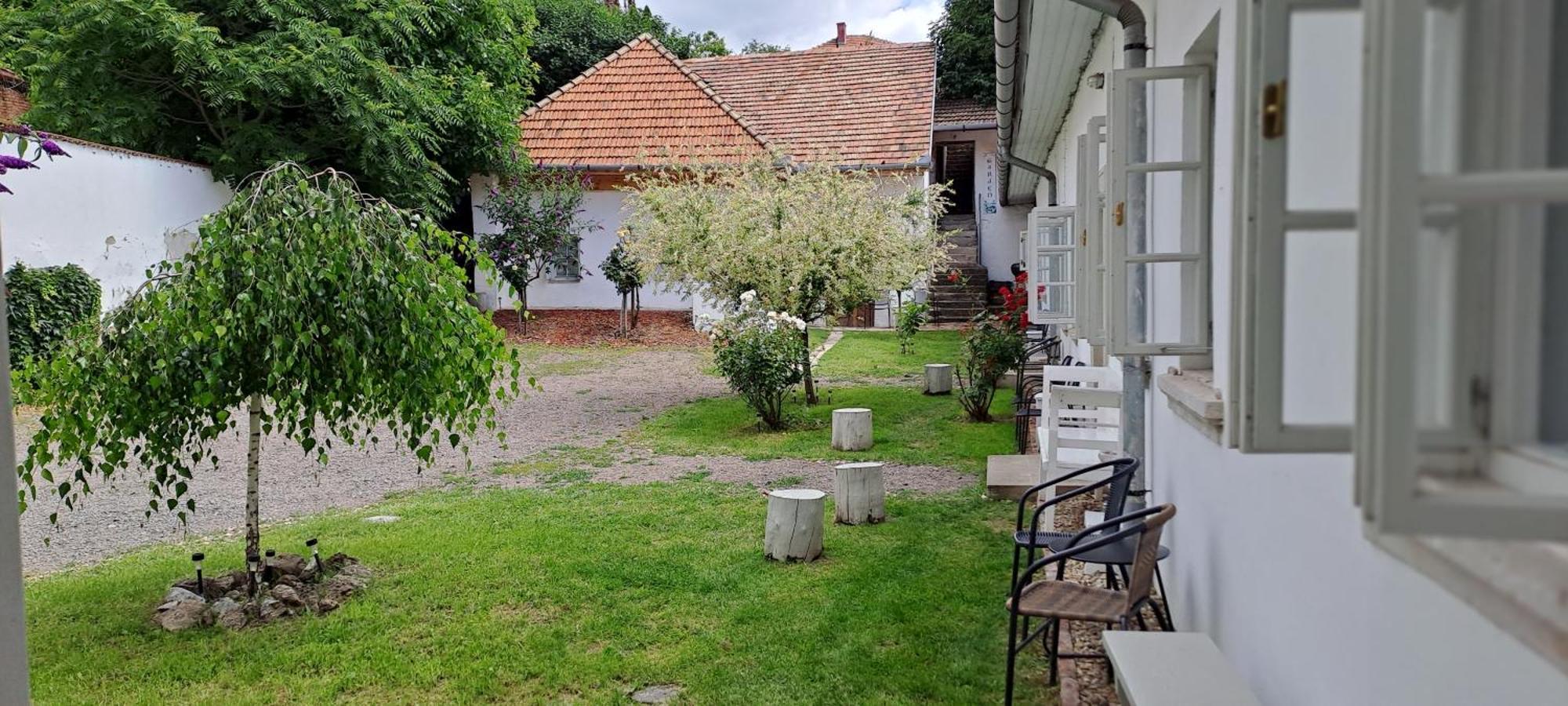 Plitzner Belvarosi Apartmanhaz エゲル エクステリア 写真