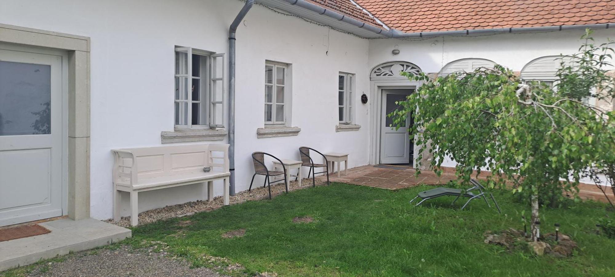 Plitzner Belvarosi Apartmanhaz エゲル エクステリア 写真