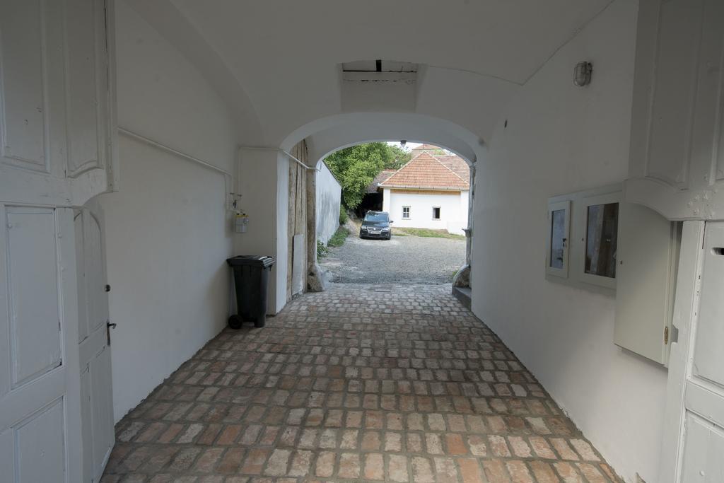 Plitzner Belvarosi Apartmanhaz エゲル エクステリア 写真