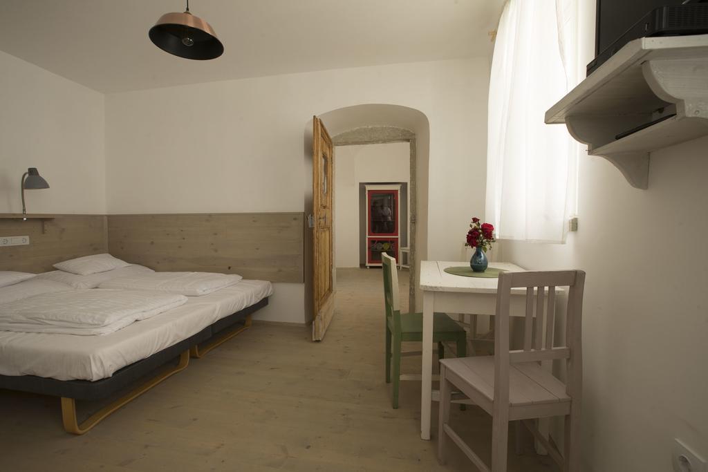 Plitzner Belvarosi Apartmanhaz エゲル エクステリア 写真